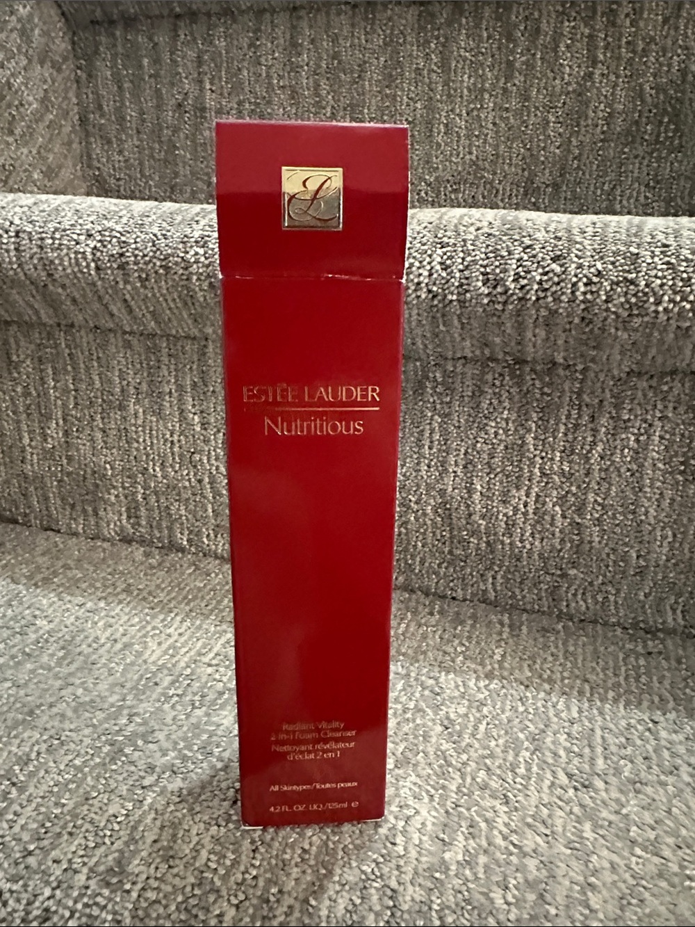 Estee Lauder Nutritious 2 in 1 Facial Cleanser - Red & Gold Accents